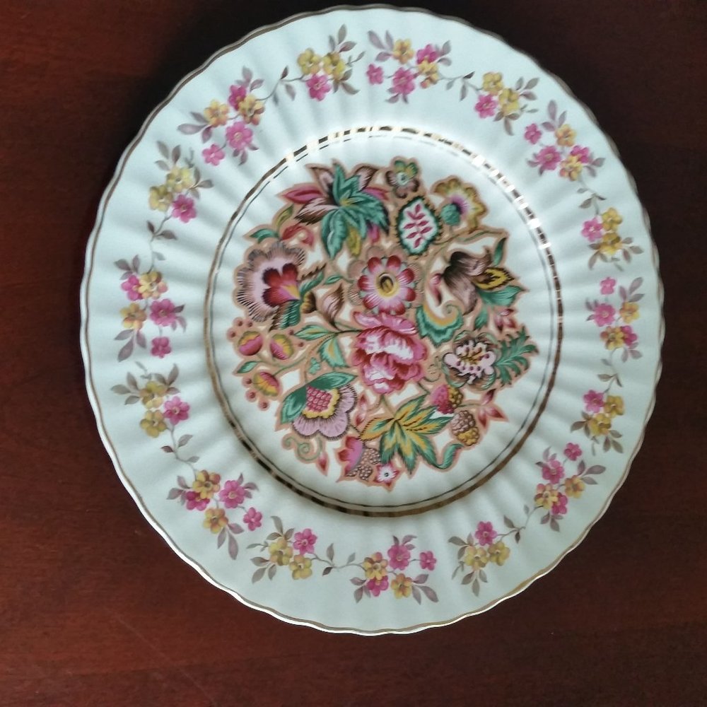 Vintage Mid-century decorative Wade Cretonne floral large plate  EUC